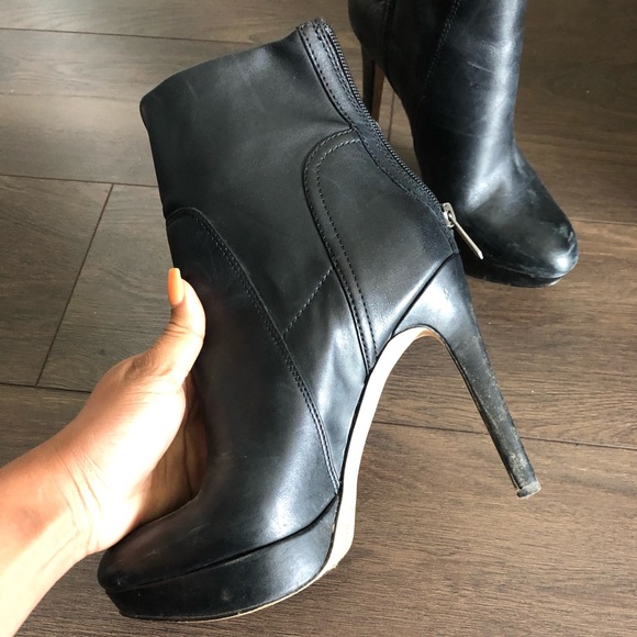 Black booties - Picture 2 of 4